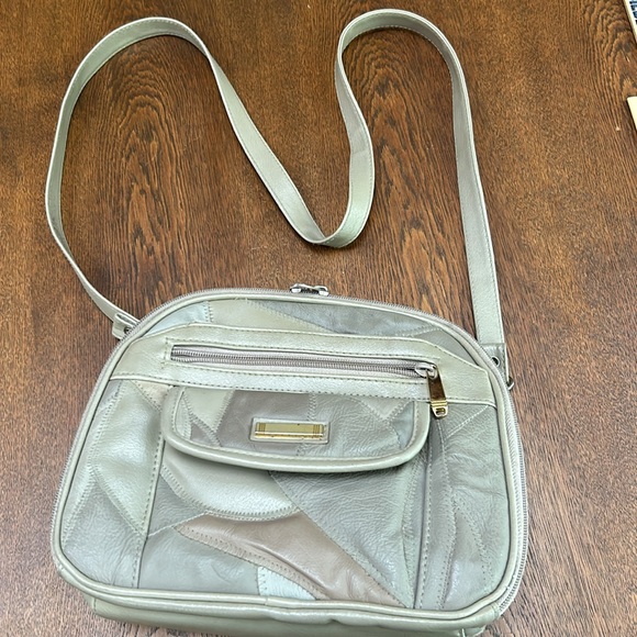 Crossbody 2shoulder bag Leather Patches-tons of sections. Vinyl & gold trim. - Picture 1 of 13